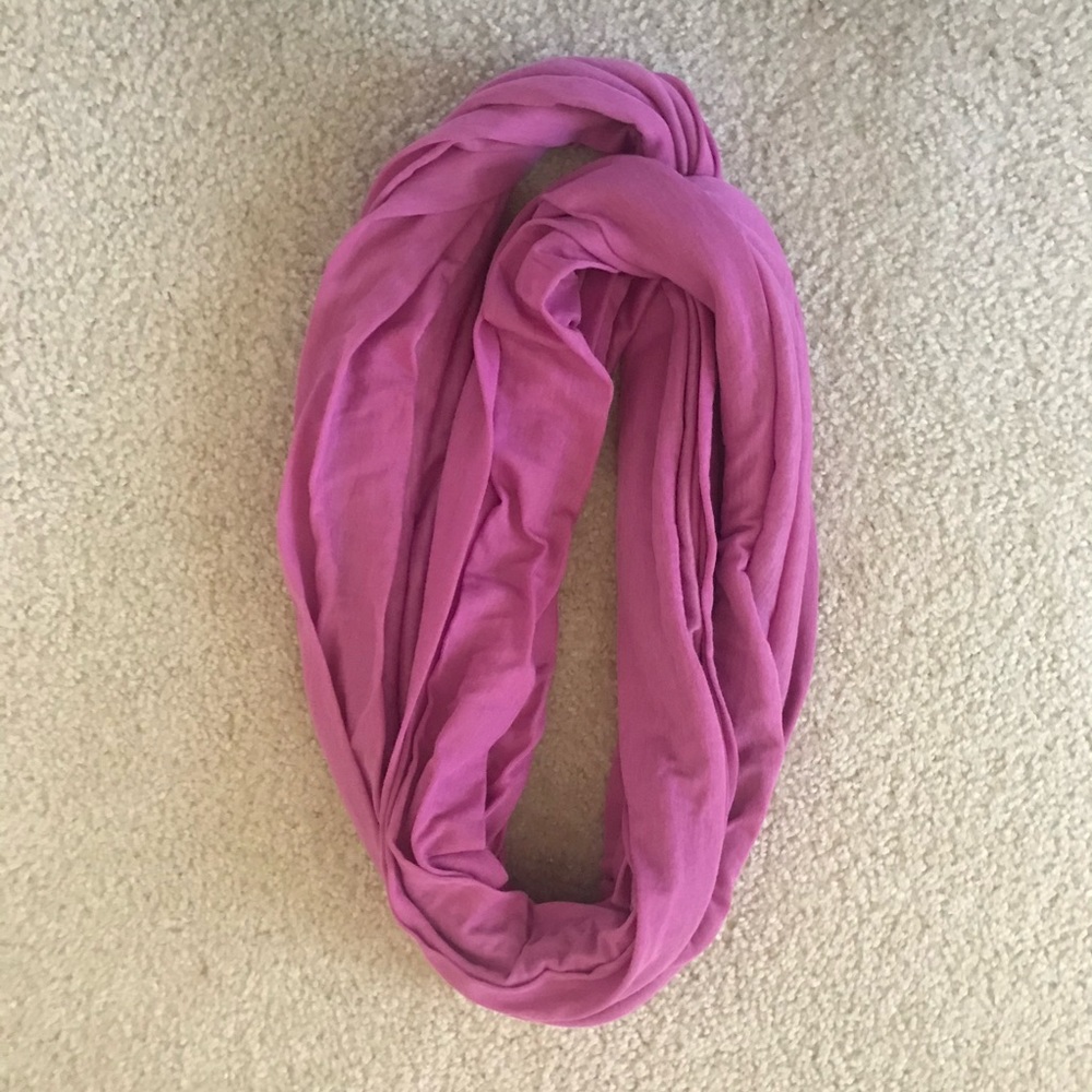 Line New - Lightweight pink wrap